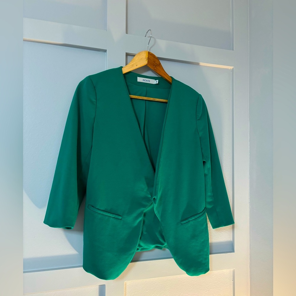 Ricki’s green stretch blazer - Picture 2 of 6